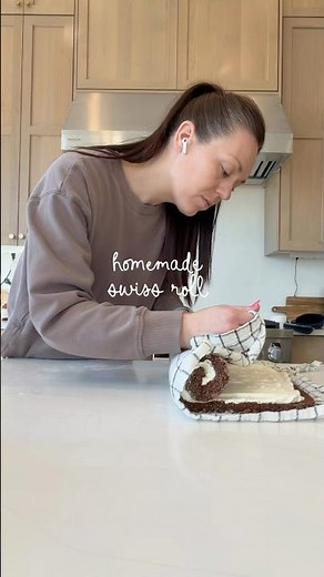 homemade swiss roll recipe 🤎 #baking #roll #cake