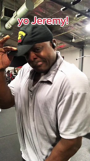 Tricep Workout Tips: Mastering Unilateral Pushdowns