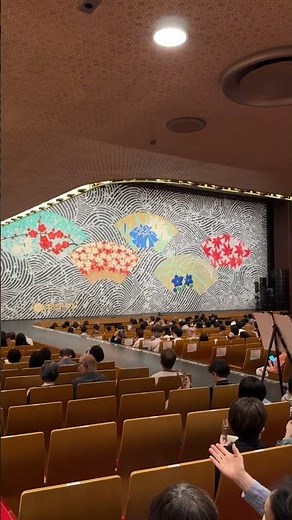 【OSK日本歌劇団】「レビュー 春のおどり」
