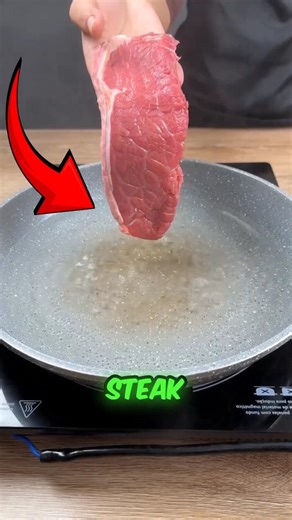 Food Genius on Instagram: "🥩 Five-Star Boiled-Then-Seared Steak🤤 #steak #cooking"