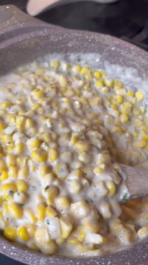 The only way i make my corn. Never going back 😏 4 cans of unsalted whole kernel corn (drained) 3 tablespoons unsalted butter 1 tablespoon of flour A hand full of diced onions (optional) 1 1/2 tablespoon of garlic 1 1/2 to 2 cups of heavy whipping cream 2 hand fulls of Parmesan cheese (Season to liking with salt, pepper and sugar) #easyrecipe #corn #dinner #foryou #fyp #quickrecipes #corn #food #
