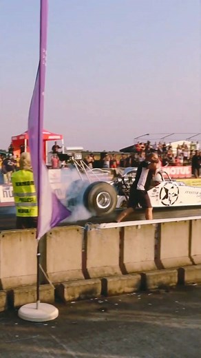 V8 drag burnout #v8engine #v8sound #burnout #dragracing #driftstuntmedia | Drift & Stunt Media