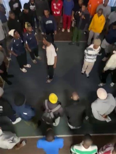Sizo Hlangana: Happy Khayalami Thursday – Resculture UFS House Khayalami