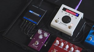 Conheça a nova pequena e poderosa fonte isolada automática ISOPOWER 4 que acaba de sair do forno! Perfeita para pedalboards enxutos com pedais digitais e analógicos. :D | Landscape Audio