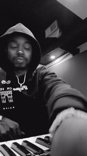 Need a musician that’s a producer? Tap in with me. We can get a whole project going for $1500 or you can get brick by brick ‼️ Premium Lease: $100 (Perfect for indie artists working on serious projects who desire Trackouts but not Unlimited Distribution) This License Includes * WAV and MP3 * Trackouts (Separated Instruments) for Top Quality Mixing Capabilities and Creative Flexibility. * Instant Download (Instantly Delivered to Email Address) * Sell up to 10,000 Copies of Your Song * Unlimited S