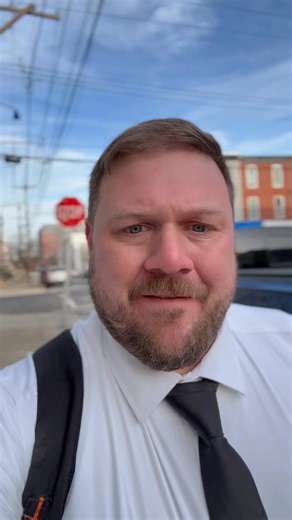 Christopher Kerns on Instagram: "SlimWalks They say it costs 20K per student in PA. 40K per student in New York. So walk into a class of 25. Do you see a 500K room or a story we tell ourselves? Look around at the desk, books, support and results. Here is the question: Does it look like that when you walk in? Comment YES if you believe the money shows up Comment NO if you think it disappears before it hits the room"