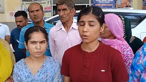 489K views · 9.2K reactions | सांबा में महिलाओं के साथ SELF HELP GROUP की महिलाओं के साथ हो गया फ्राड। | Crime patrol Samba | Facebook