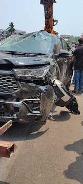 New Toyota innova Hycross accident. None of the air bag as deployed inside the car.