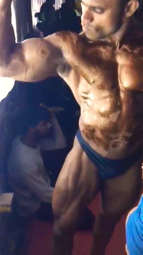 “Backstage moments → Champion mindset 💯🔥”#bodybuilding #backstage #championmindset #pgfitness