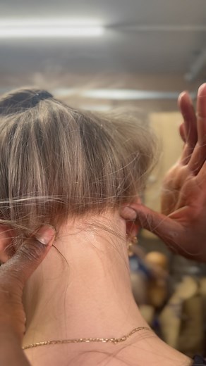 21K views · 1.6K reactions | The most NATURAL hairline, we’re obsessed! 朗 Enquire about our FULL LACE wigs, DM or  info@nuolawigs.com #realisticwigs #realhairwigs #humanhairwigs #invisiblelacewigs #wigsforwomen #realwigs #wigtransitions #wigreviews #realisticlookingwigs #naturallookingwigs #alopecia #alopeciawigs #chemotherapywigs #hairloss #medicalhairloss #medicalhairlosswigs #nuolawigs #nuolawigsuk #nuolawigsusa #nuolawigscanada | NuolaWigs | Facebook