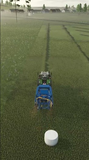 Baling grass into silage with FENDT 942 VARIO AND Göweil G1 F125