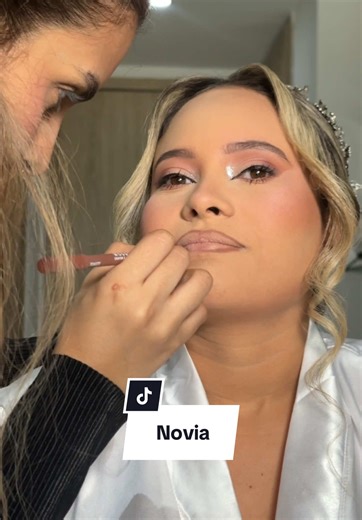 Bridal Makeup Ideas for Red Dress