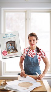 My love affair with Sweden was sparked, quite literally, by love 💕 But once I moved here, I started getting to know the culture in the best way I can… through the food! From fika in cafes, to home-cooked recipes from family and friends, to all the big feasts and celebrations. OF COURSE I had to experiment and put my own spin on things, which turned into a collection of recipes: The Little Swedish Kitchen. Season by season, I share my favourite dishes along with little snippets about Swedish lif