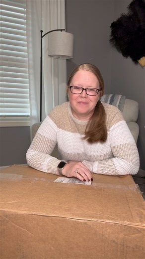 10/30 Let’s break into this FunDelivered.com Party Box! The party box is $224.99, no extra tax or shipping and it’s full of fun mail packages and overstock items. I always have so much fun with these boxes!! @Fundelivered #unboxing #unboxingvideo #blindboxopening #mysterybox #FunDelivered #tahoecity #california #atoleajewelry #howss | Midwest Pallet Fun