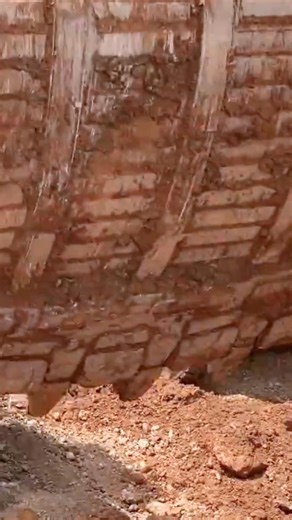 33K views · 467 reactions | Cat 6040 The Iron Giant at Work!  #Cat6040 #ExcavatorPower #MiningMonster #HeavyEquipment #Earthmover #Caterpillar: | Konstruksi Berat | Facebook