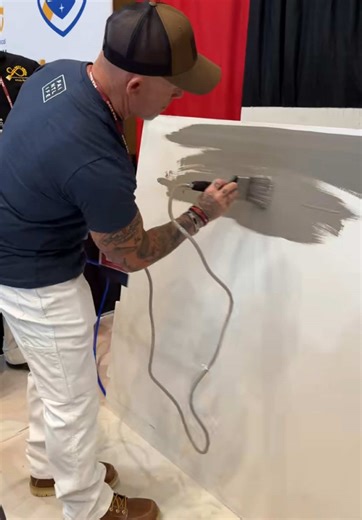 Never dip your brush again! Innovative paint brushes. #innovation #inventions #technology #paintbrush #cooltools