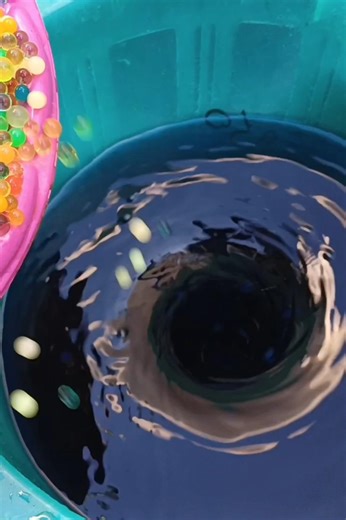 Deep blue whirlpool vs 2000 orbeez 🔴🟤🟠🟡🔵🟣 #shorts