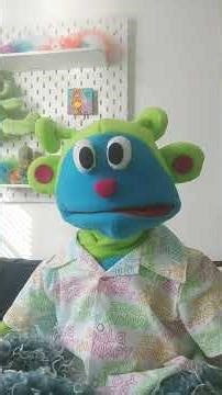 Alien vs. Twitch Chat 👾 | Human vs Swearing Ban | The Gang: Stream Highlights | Zoola Monkey