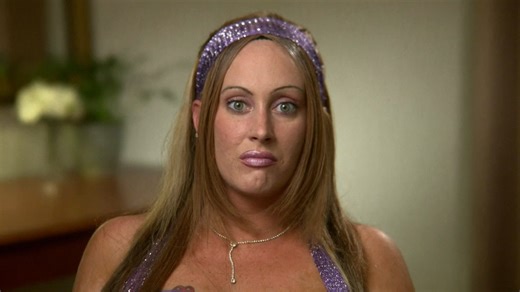 Michelle's family has had enough, and they're finally ready to confront her with an intervention. | A&E