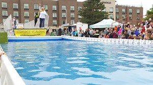 Ultimate Air Dogs Compete, Hold Memorial Toss