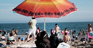 Khamis hari terpanas direkod dunia | Harian Metro