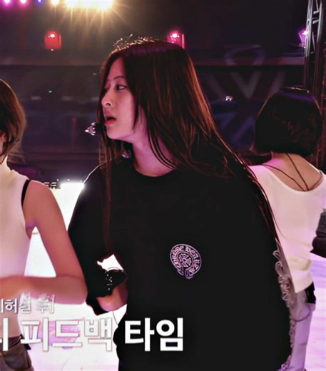 her eyes are so intense. her attitude so awkward. i think i wanna kiss her. @LE SSERAFIM spc me (fully updated btw) cc/quality wandaaeps some shakes t7tes [note] ts lowkey ass but i don’t have anything else to post cause i spent all my time on my computer today making a lexi from girlset scenepack. i promise ima get y’all right tomorrow tho ##huhyunjin##yunjinedit##lesserafim##lesserafimedit##fyp huh yunjin edit yunjin edit le sserafim yunjin edit yunjin le sserafim edit le sserafim edit 60fps o