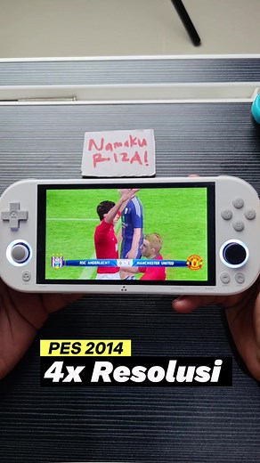 Main PES 2014 PSP dengan Resolusi 4X di TrimUI Smart Pro ini asli seru banget sih bikin @mechdiy_official @mechdiy_game ketagihan #pes #fifa #efootball #cloudgaming #steam