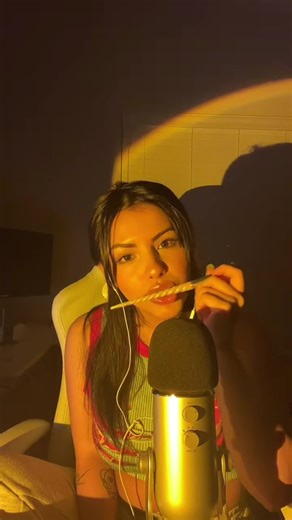 1 minute of mermaid brush 💜 #asmr #asmrsounds #asmrvideo #fyp