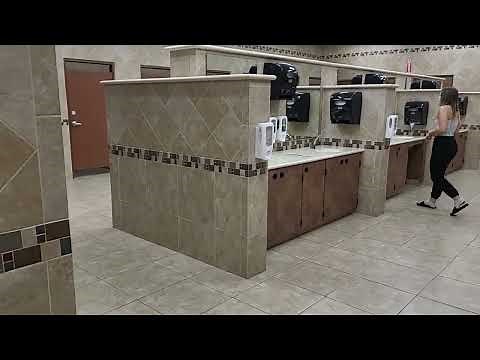 CLEANEST BATHROOMS EVER! BUC-EES