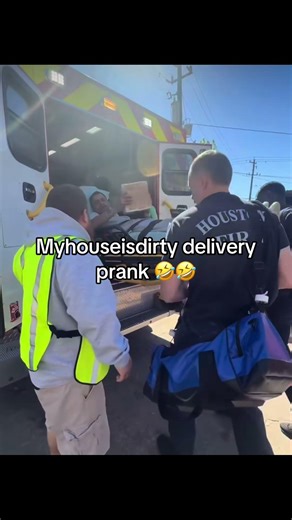 Myhouseisdirty delivery prank