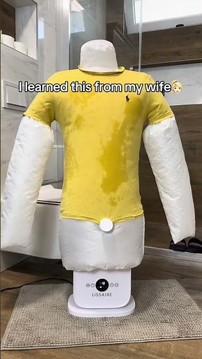 The best way to iron clothes😍💨