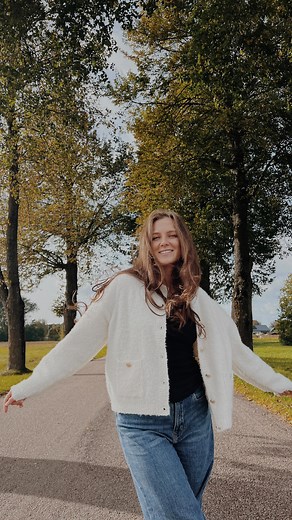 iPhone Photography School on Instagram: "❌ Life-changing iPhone hack alert! Watch till the end and drastically change the way you take photos of yourself! 盧✨ Tap the link in bio for more iPhone camera tips! #iphonecamera #iphonecamerahacks #iphonephotography #iphonevideos #iphonevideography"