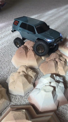 Axial SCX24 4Runner Crawling on Course#axial#scx24#4runner#rccrawler#rcdriver#trd