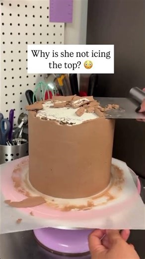 Sharp Cake Edges Made Easy | Beginner Cake Decorating Hack