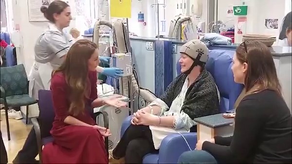 Kate comforts cancer patients on return to Royal Marsden Hospital