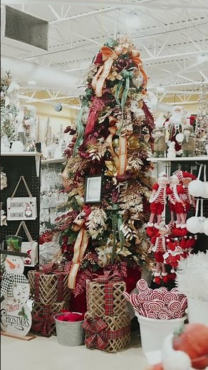 Christmas 2025 Theme Trees - Royal Enchantment