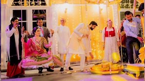 Dubai: Bride weighed in 'gold' in viral video of lavish wedding; couple's families reveal the 'real' story Starting with a yacht party, followed by Bollywood night, Nikkah ceremony, Mehndi, Baraat and Walima, their wedding spanned over 10 days #Dubai #India #Bollywood #Nikkah #walima #xclusivenews | Xclusive News