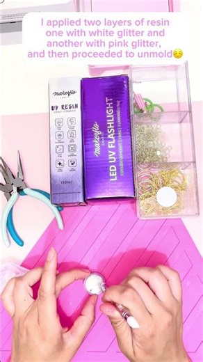 DIY Smart Keychain with MakerFlo UV Resin Kit 🔑✨