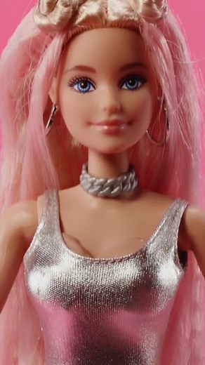 39K views · 89 reactions | Here’s a tip to give your Barbie a bigger chest! 狼 #barbie #barbiegirl #barbiedoll #doll #hack #hacks | Beautylicious by Jellysmack | Facebook