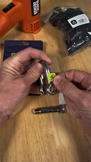 Scannable on Instagram: "Looking to retrofit an NFC tag onto a shackle? Our go-to setup is the Squircle on-metal sticker paired with our adhesive-lined heat shrink. Apply the tag to the non-threaded side of the shackle for a little added protection, then slide the heat shrink over the top. Gently and evenly heat the tubing, moving it back and forth until the adhesive becomes liquid around the outside edge and the tubing shrinks snugly, forming a tough plastic shell around the tag. Use a heat gun