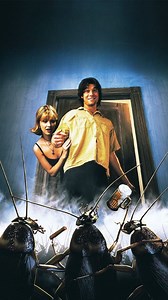💬 Quem lembra desse clássico? 😂 🍿 Filme: JOE E AS BARATAS (Joe's Apartment, 1996) 📺 Onde assistir? YouTube 🎬 Gênero: Comédia ⭐️ IMDb: 5,5/10 🎞 Sinopse: O azarado Joe se muda para um novo apartamento em Nova York, infestado por milhares de baratas surreais que cantam e dançam. Ao se tornarem amigos, os insetos acabam mudando a sorte de Joe e o ajudam a conquistar uma linda moça. | Cineplug Movies