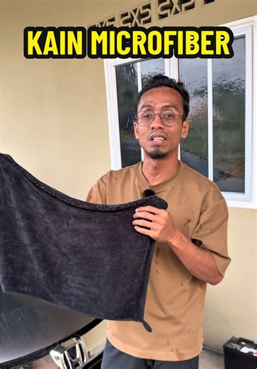 The Benefits of Microfiber Cloths in Car Washing