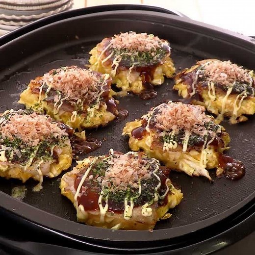 ホットプレートで作る！ ミニお好み焼きのレシピ動画・作り方 | デリッシュキッチン