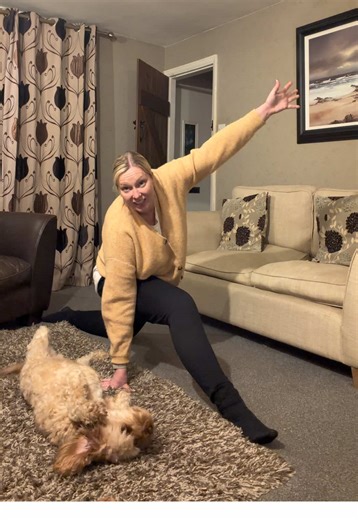 Try the splits with Me and Finn 😂😭 We have been working on flexibility with Poppy and tonight she got her flat split 🙌 So Mummy had to try. Unfortunately my skills are not very good anymore ! But we had lots of fun. #dog #dancedog #fyp #splits #flexibility