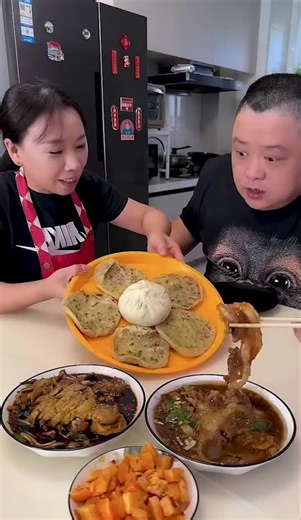 Ultimate Husband and Wife Challenge: Hilarious Eating Contest