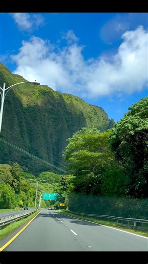 11K views · 610 reactions | Take in the stunning views on this scenic drive along Oahu's picturesque Windward side. #aloha #hawaii #scenicdrive #luckywelivehawaii #oahu #koolaumountains #islandlife | Spirit of Hawaii | Facebook