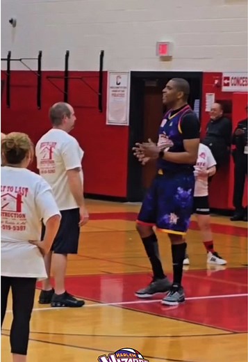 🏀 Gravity-defying dunks, jaw-dropping trick shots, and nonstop energy! The Harlem Wizards bring the hype, the humor, and the hoops for a show you’ll never forget! 🔥✨ #HarlemWizards #BasketballMagic