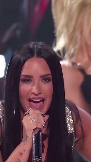 Demi Lovato Sorry Not Sorry Live at the American Music Awards