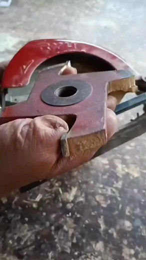 488K views · 1K reactions | content failed to install Ninja 15 milli eyes in Circular Saw.. #mataninja #carpentet #woodworking | Wawan | Facebook