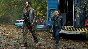 Watch Falling Skies Season 5 Episode 4 - Pope Breaks Bad